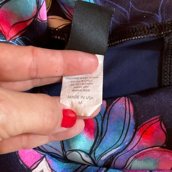 Like new!, Pineapple Clothing Bali Blue Lucy Navy Leggings Yoga Pants Size M - Picture 6 of 11